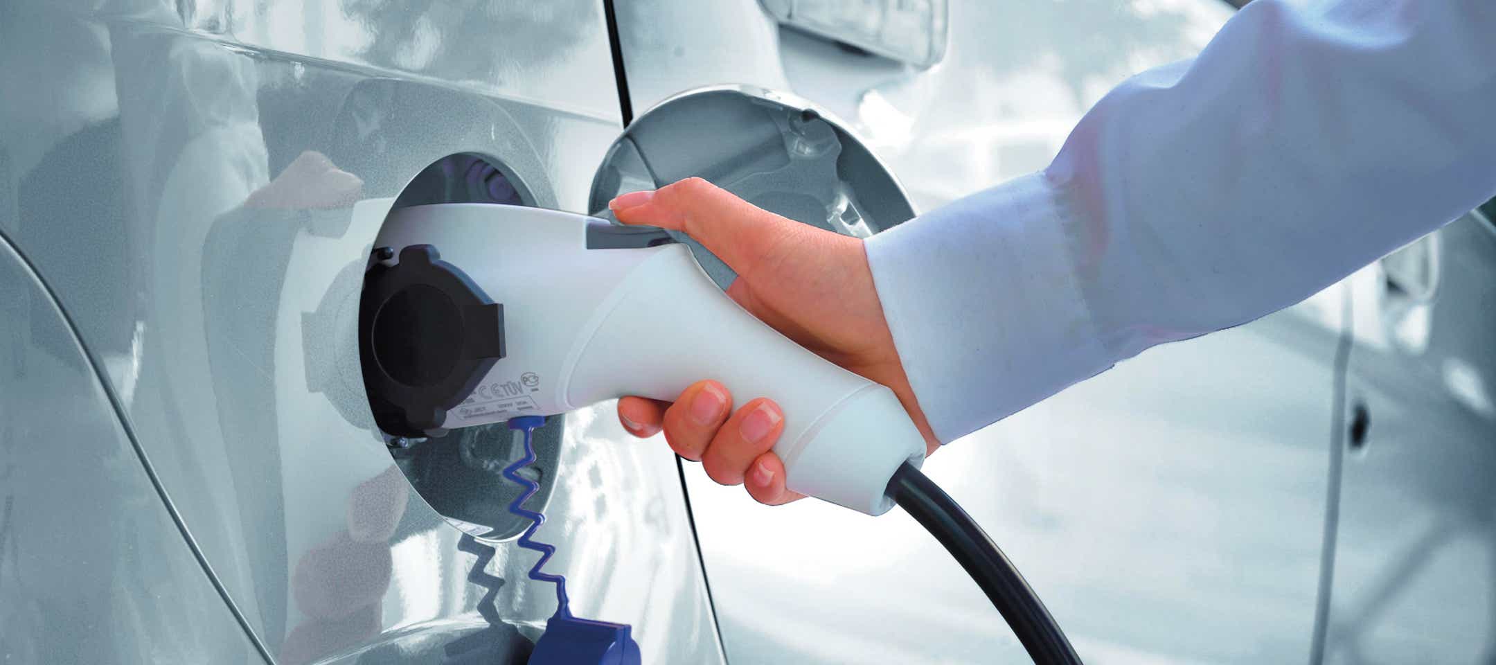 Lading | Mitsubishi i MiEV elbil | 25 minutter for 80% Lading og teknologi | Mitsubishi Motors